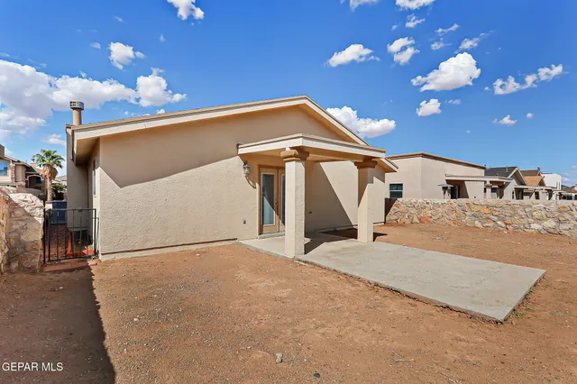 a view of a house with a garage