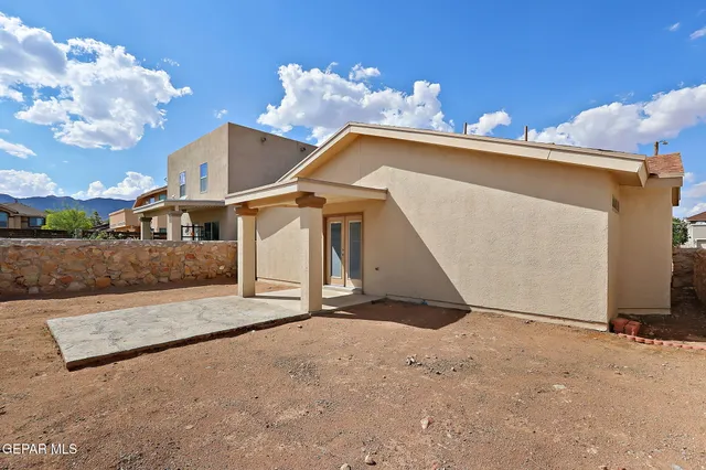 a view of a house with a garage