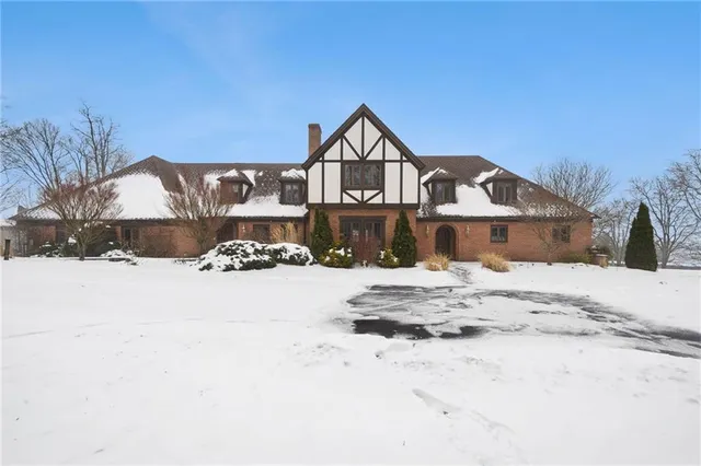 $774,900 | 620 North Franklin Avenue, Somerset, PA 15501