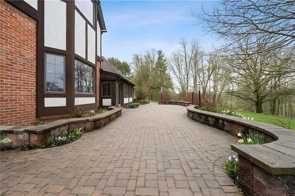 $675,000 | 620 North Franklin Avenue, Somerset, PA 15501