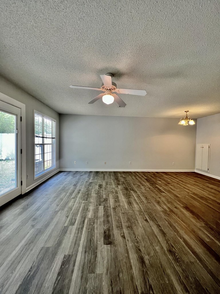 103 North Spring View Drive Enterprise, AL 36330 - Photo 3 of 20