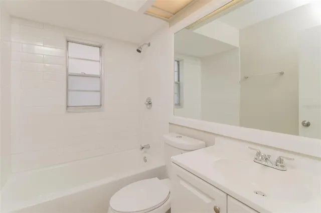 $2,245 | 10003 Turkey Trot Place, Tampa, FL 33637