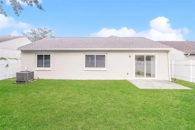 $2,245 | 10003 Turkey Trot Place, Tampa, FL 33637