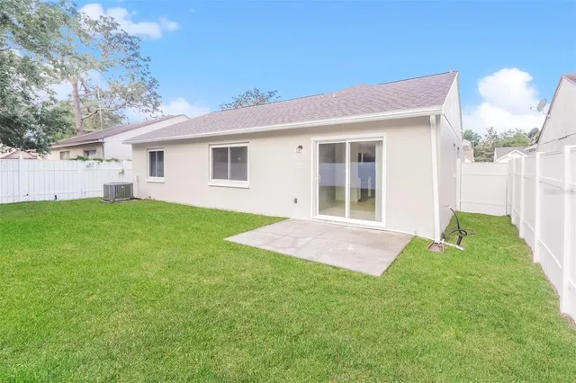 $2,245 | 10003 Turkey Trot Place, Tampa, FL 33637