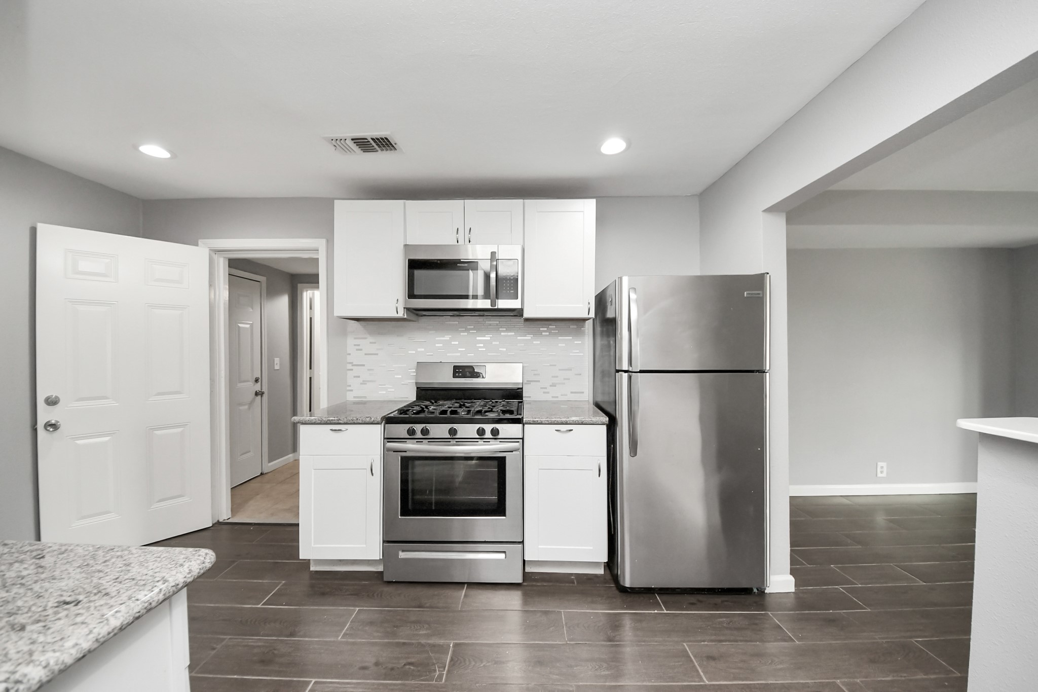 6606 Force Street Houston, TX 77020 - Photo 7 of 33