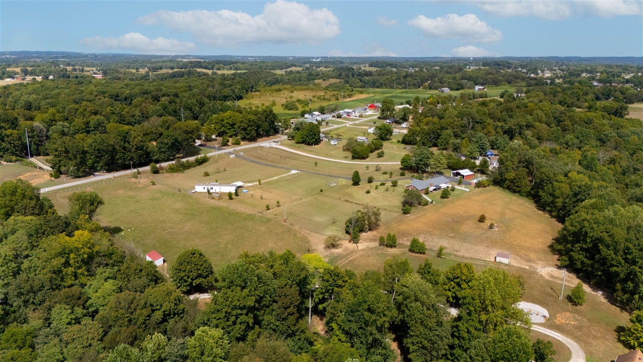 1941 Finney Road Glasgow, KY 42141 - Photo 13 of 84 Gallery Image 13
