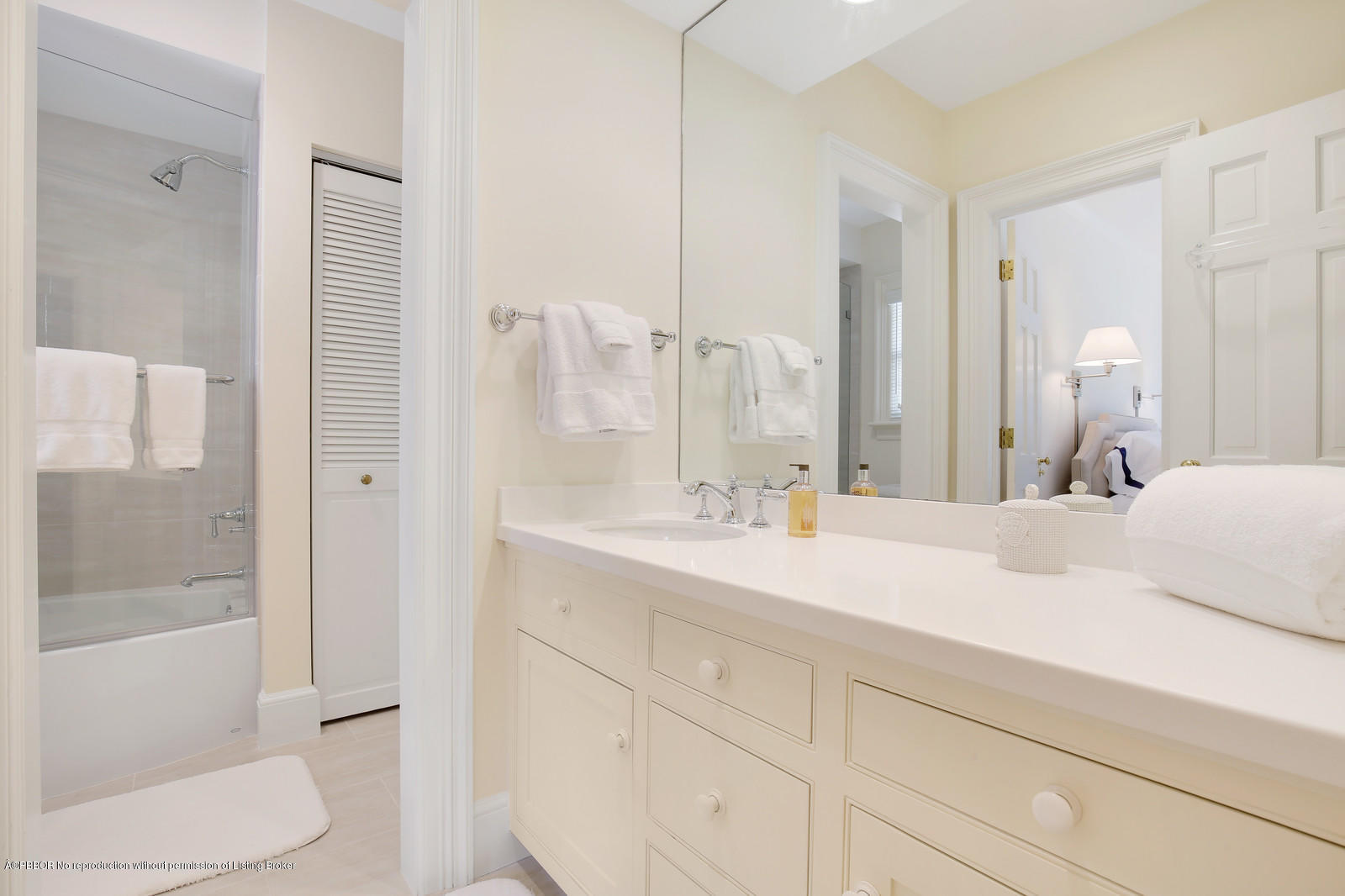 133 Gulfstream Road Palm Beach, FL 33480 - Photo 13 of 20 a en suite bathroom with a sink a toilet and shower