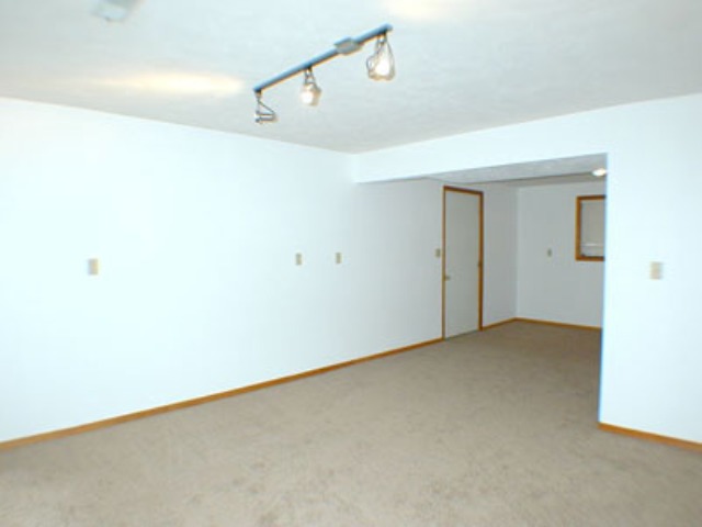 3501 East Moody Road Mead, WA 99021 - Photo 8 of 9 Gallery Image 8