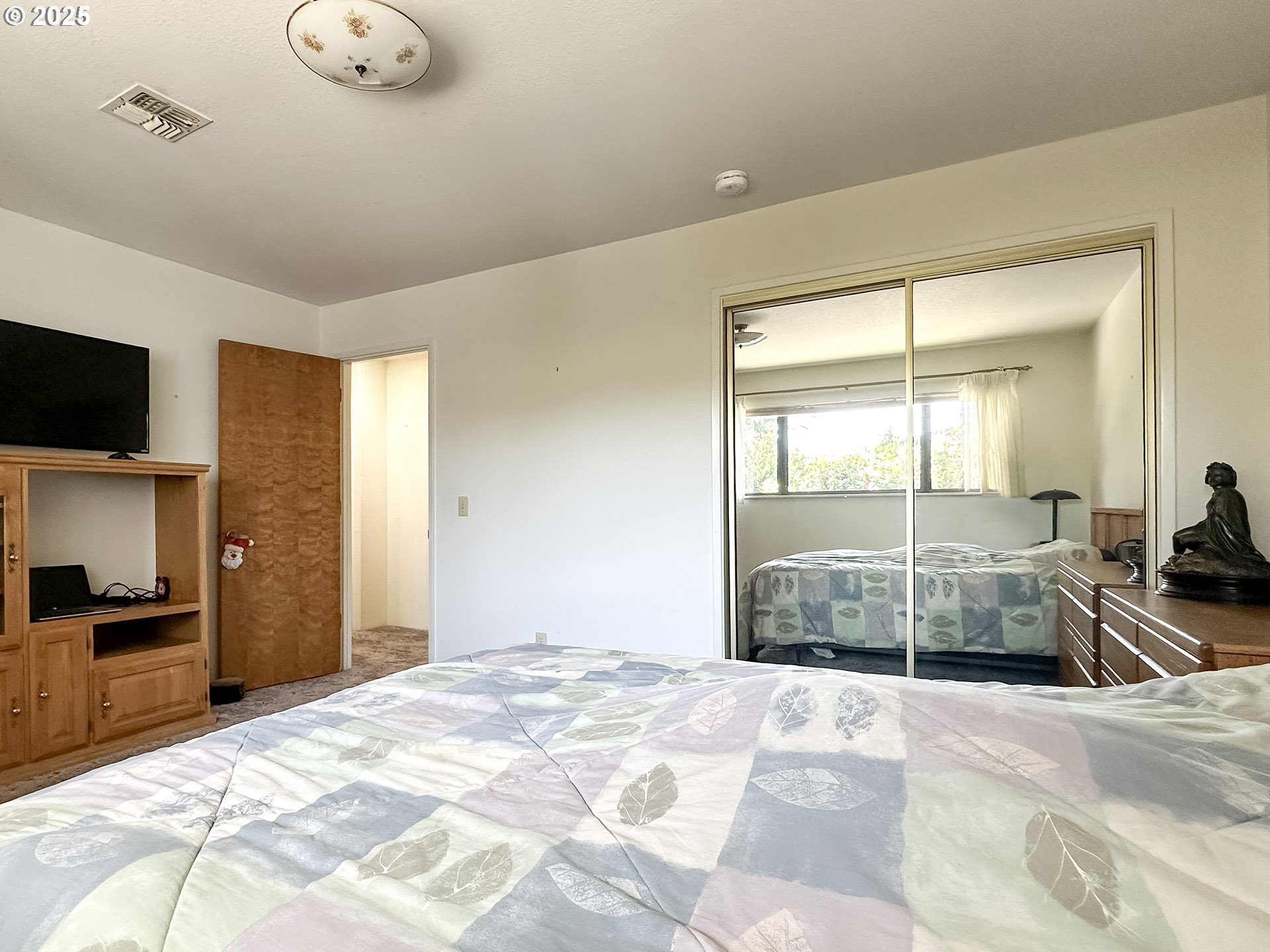 15950 Oceanview Drive Brookings, OR 97415 - Photo 17 of 38 Bedroom