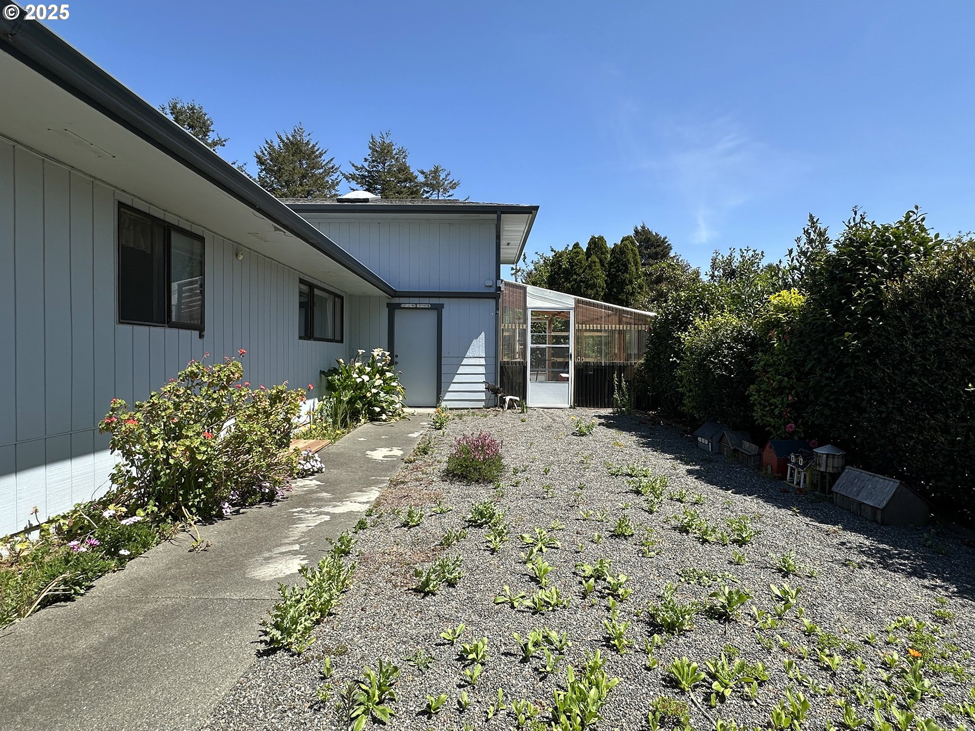 15950 Oceanview Drive Brookings, OR 97415 - Photo 21 of 38 Bedroom, Primary