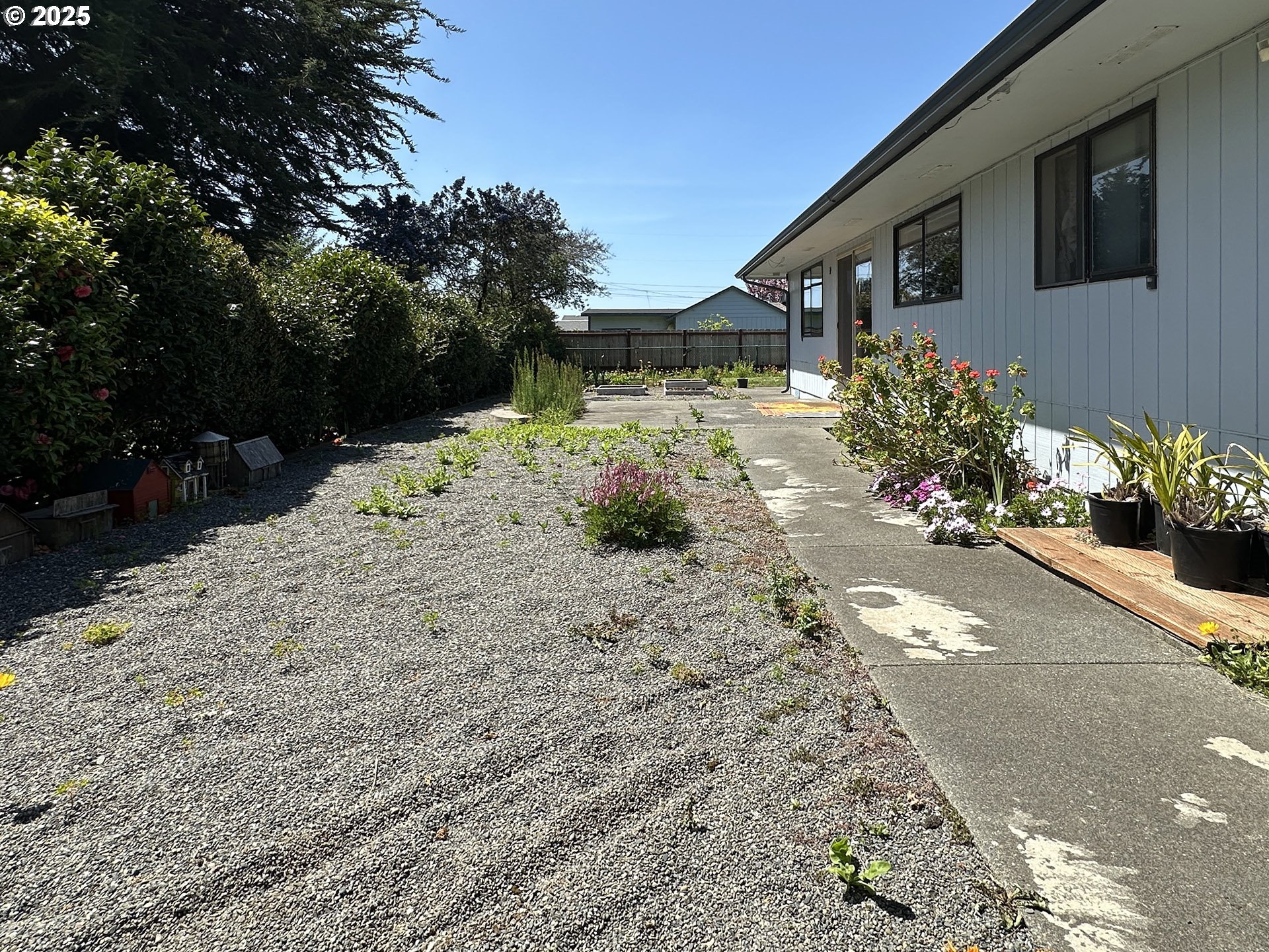 15950 Oceanview Drive Brookings, OR 97415 - Photo 24 of 38 Storage