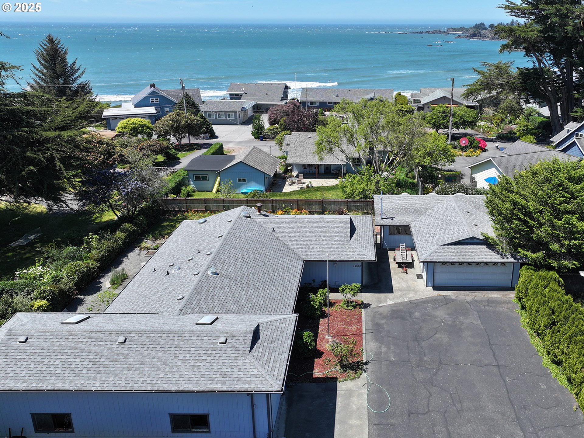 15950 Oceanview Drive Brookings, OR 97415 - Photo 34 of 38 Front Yard