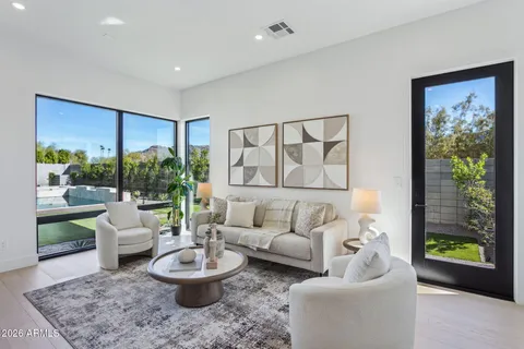 $2,245,555 | 1832 East Palmaire Avenue, Phoenix, AZ 85020