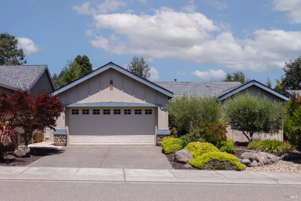 $699,000 | 172 Porterfield Creek Drive, Cloverdale, CA 95425