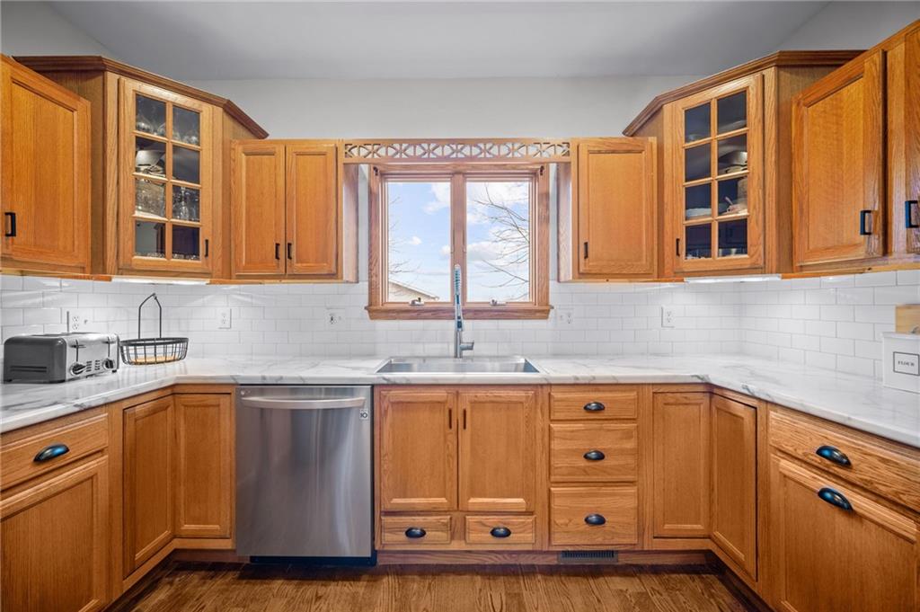 1035 Grove Street Monaca, PA 15061 - Photo 11 of 41