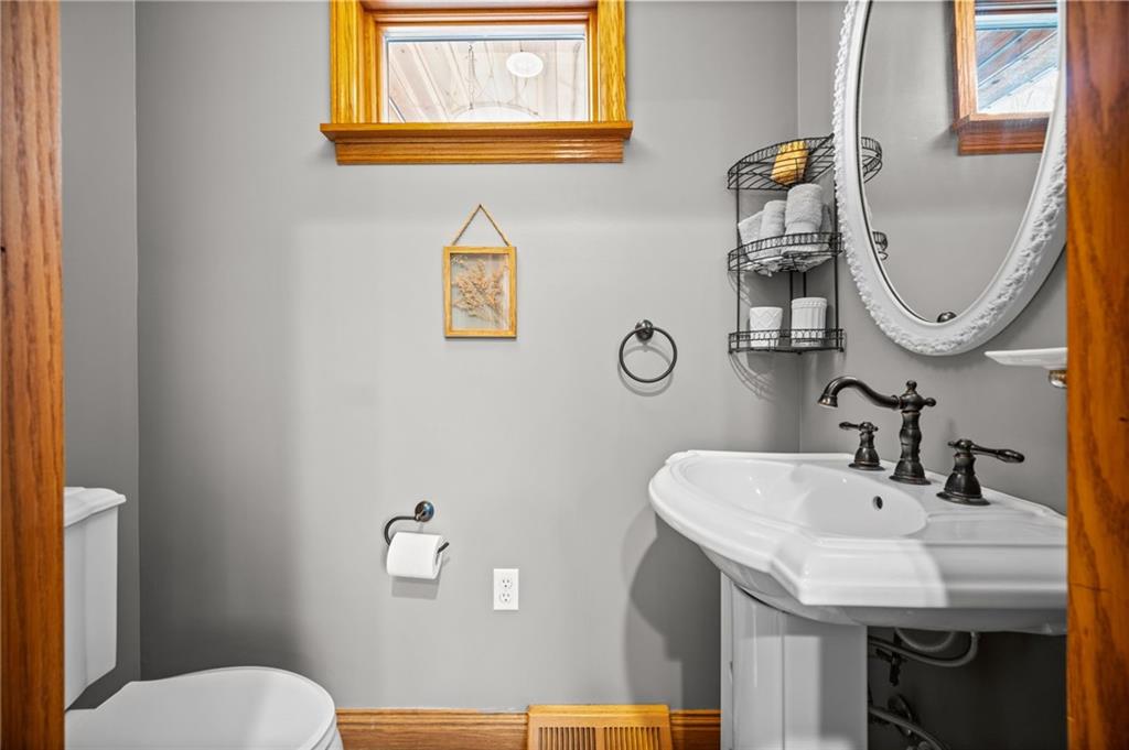 1035 Grove Street Monaca, PA 15061 - Photo 17 of 41