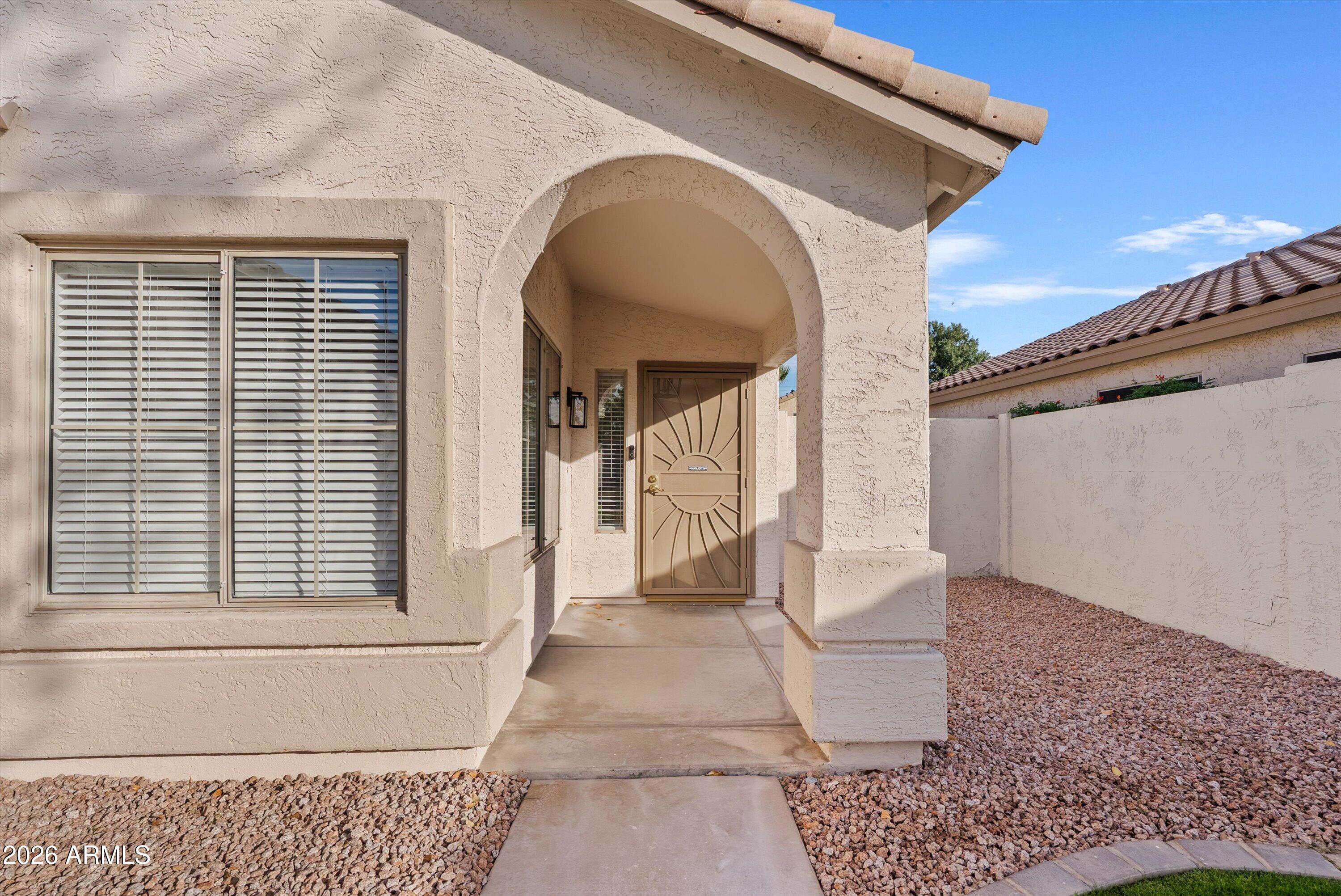 870 West Page Avenue Gilbert, AZ 85233 - Photo 2 of 29 02-DSC08335