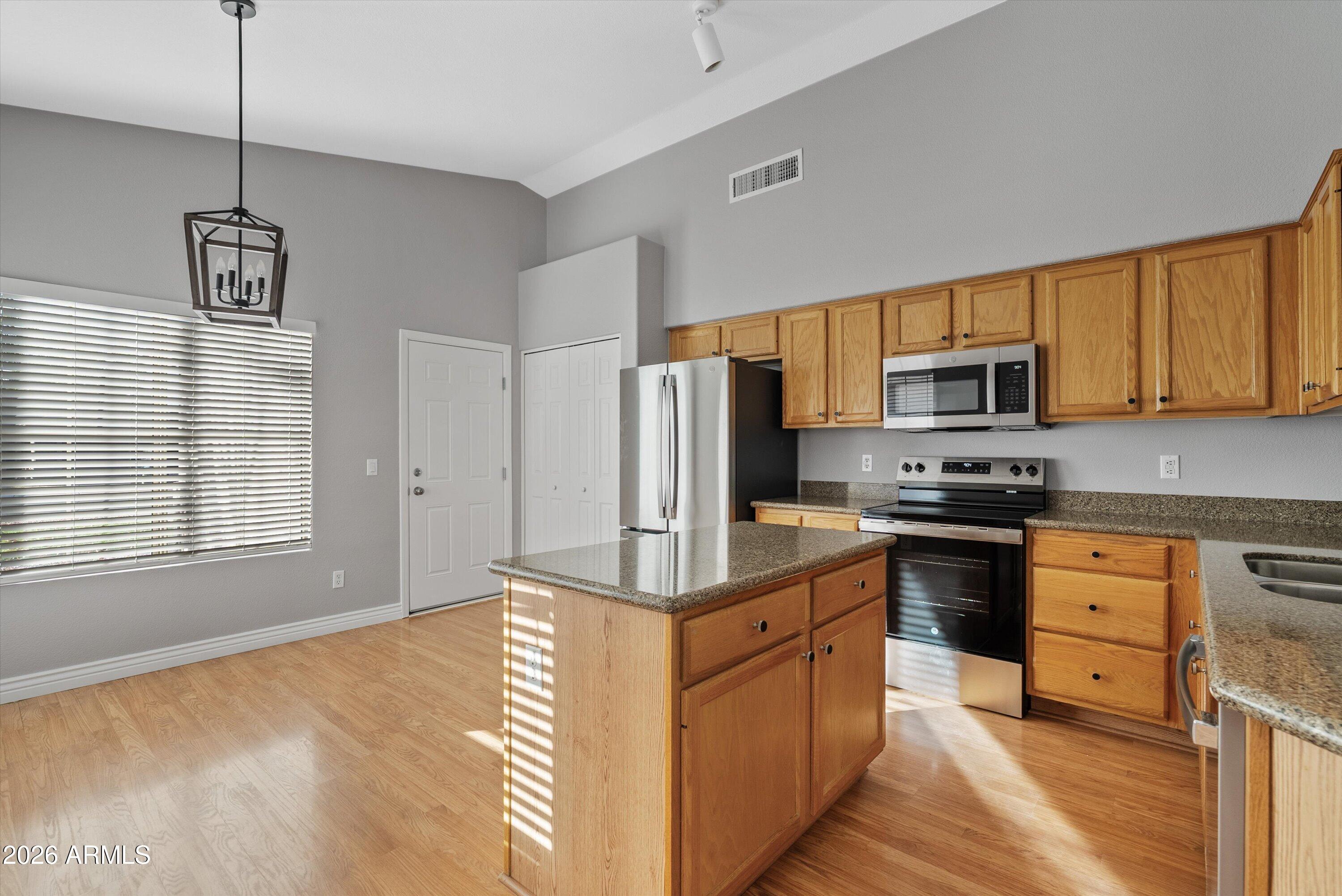 870 West Page Avenue Gilbert, AZ 85233 - Photo 10 of 29 07-DSC08220