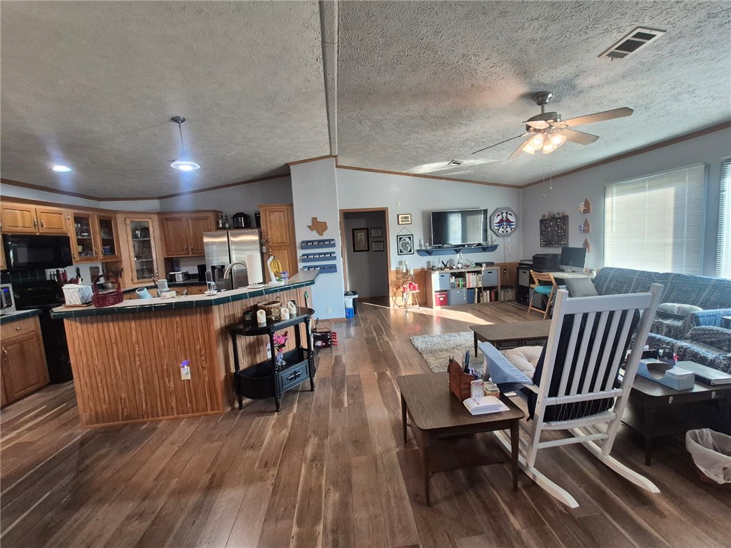 438 Silver River Road Waco, TX 76705 - Photo 8 of 44