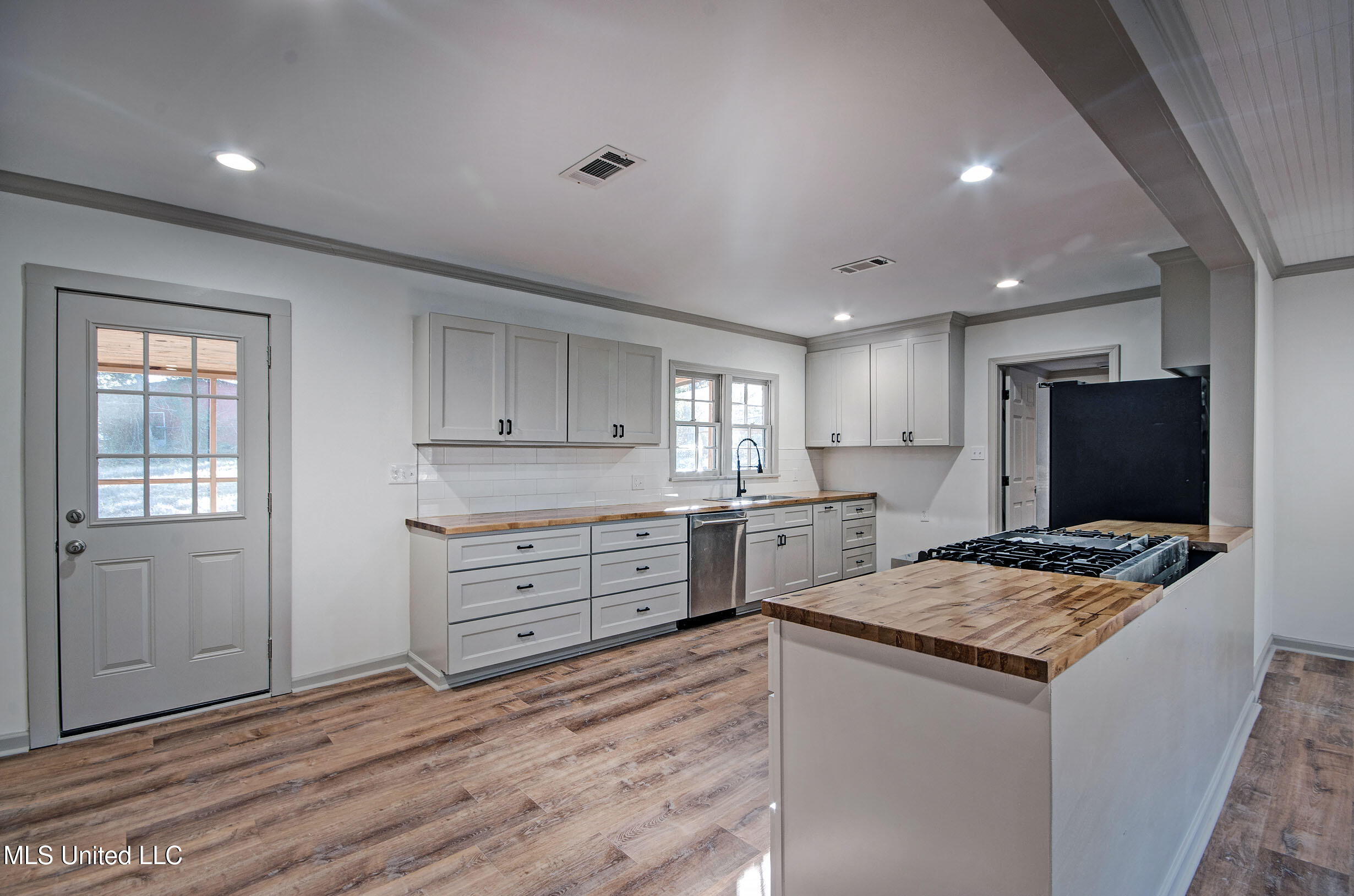 526 East Jasper Street Brandon, MS 39042 - Photo 6 of 26 IMGP7836_7_8