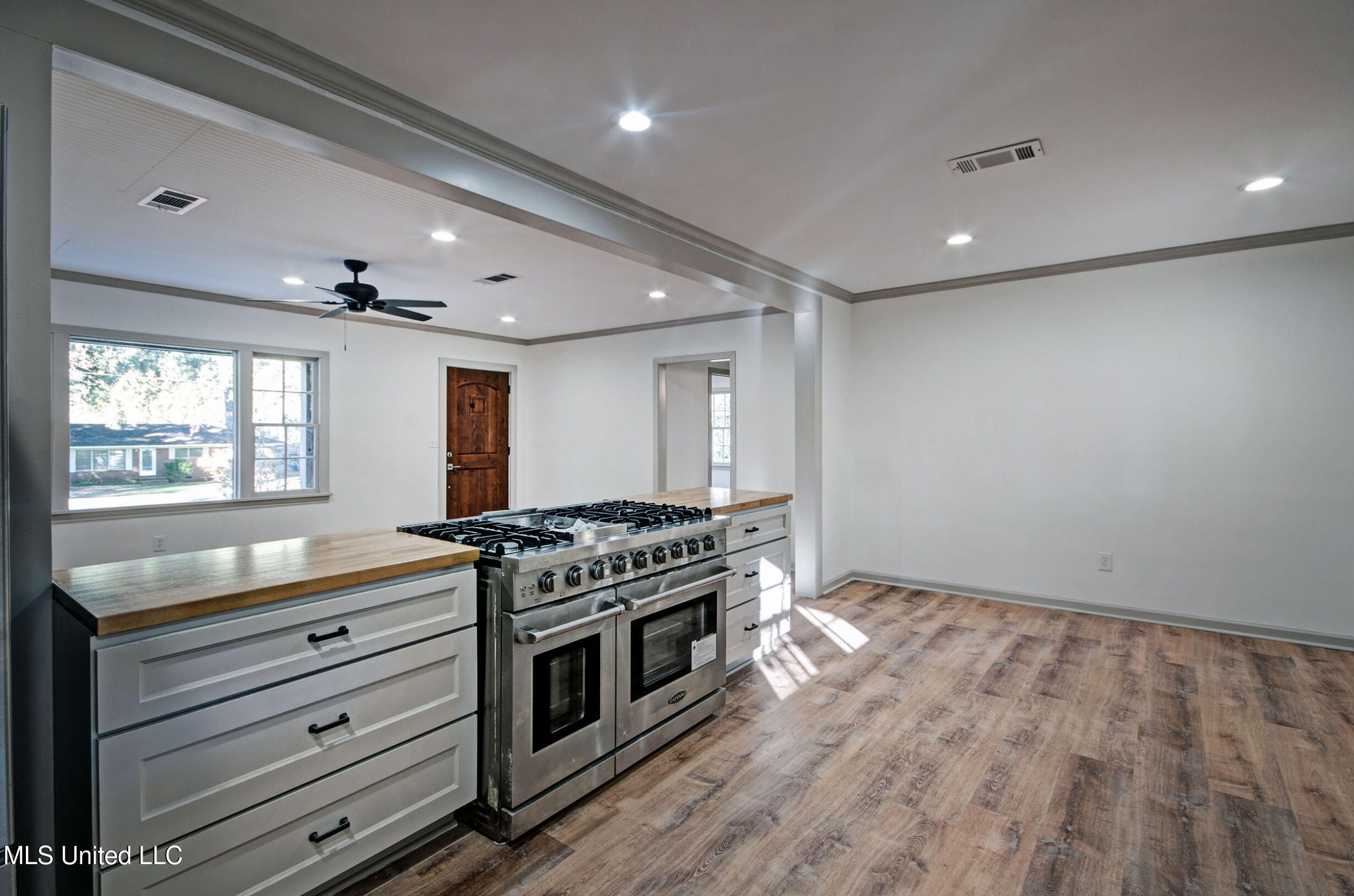 526 East Jasper Street Brandon, MS 39042 - Photo 9 of 26 IMGP7845_6_7