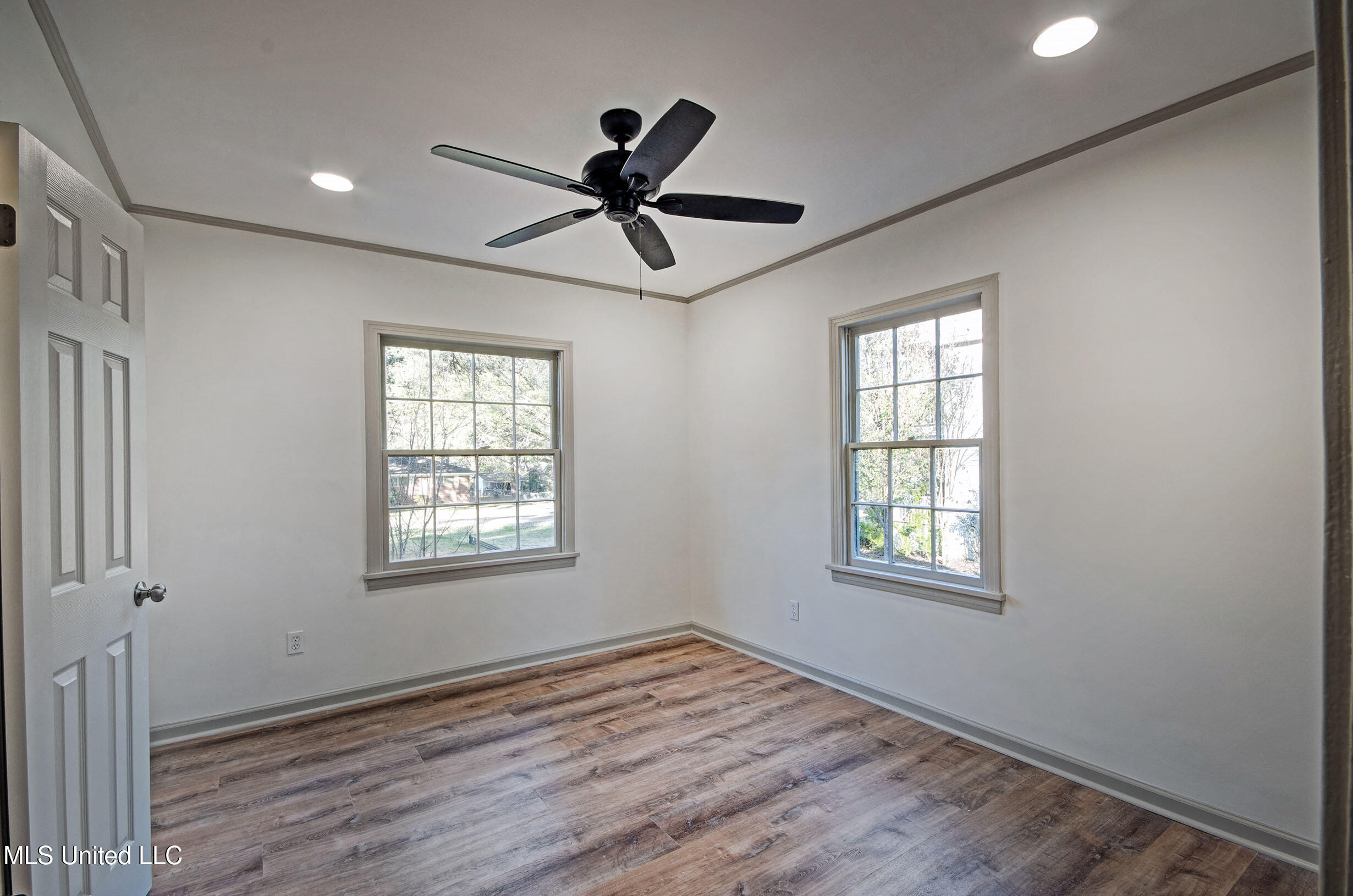 526 East Jasper Street Brandon, MS 39042 - Photo 10 of 26 IMGP7848_49_50