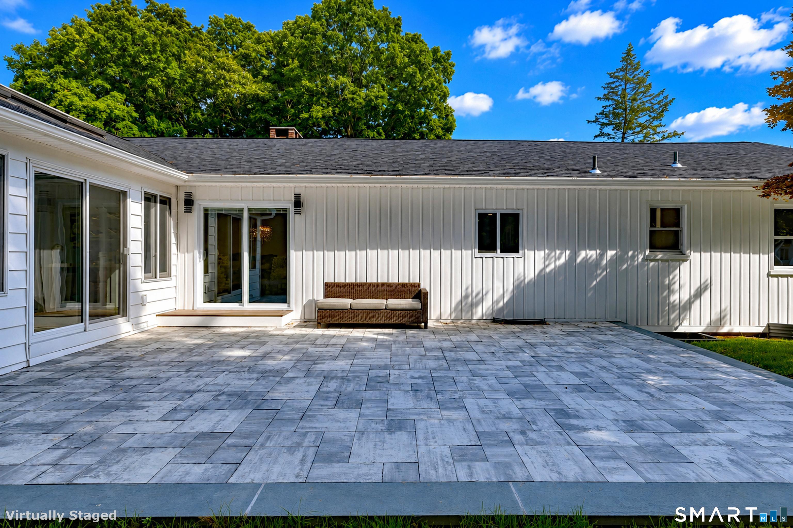 429 Flax Hill Road Norwalk, CT 06854 - Photo 5 of 39