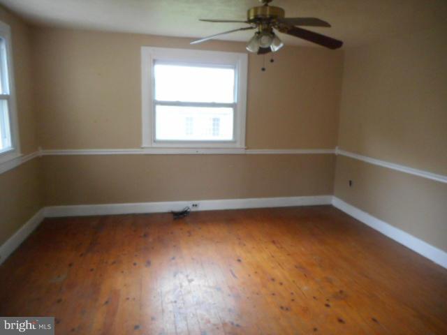 13112 Choptank Road Baltimore, MD 21220 - Photo 3 of 24 Living Room