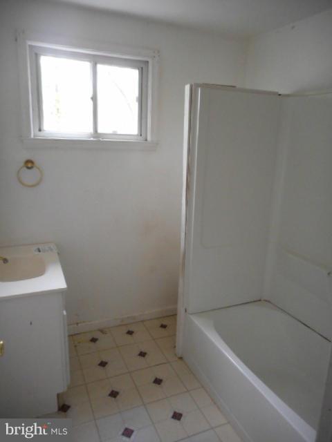 13112 Choptank Road Baltimore, MD 21220 - Photo 10 of 24 Bath