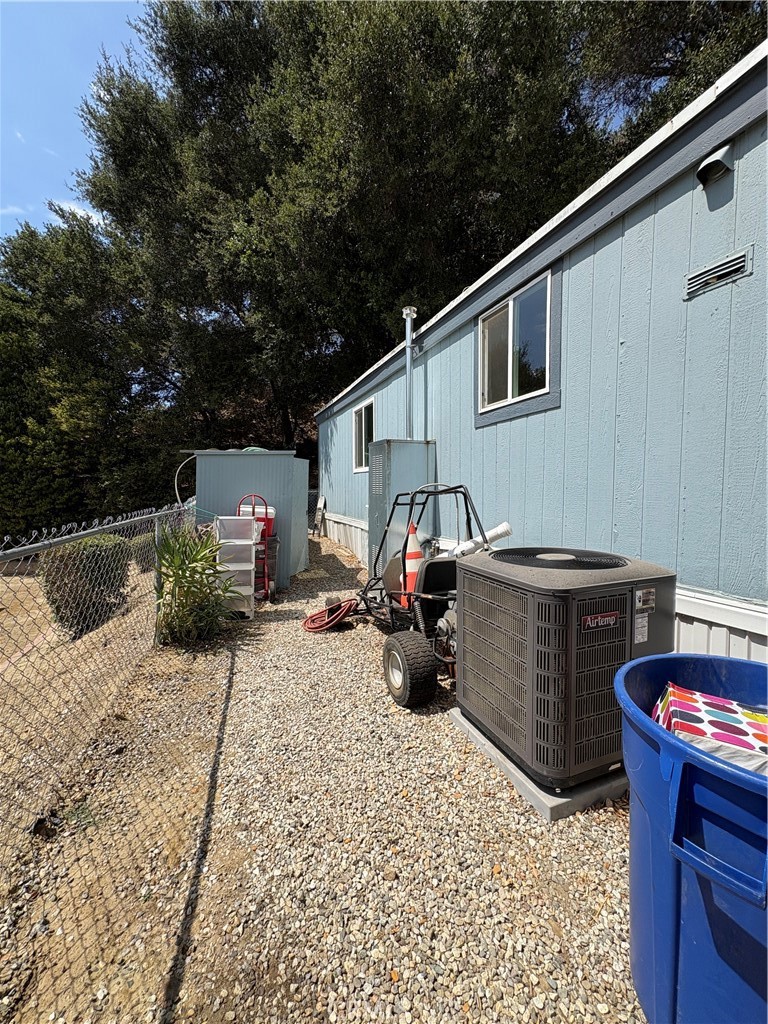 23500 The Old Road, Unit 37 Newhall, CA 91321 - Photo 19 of 19 Left Side of Property