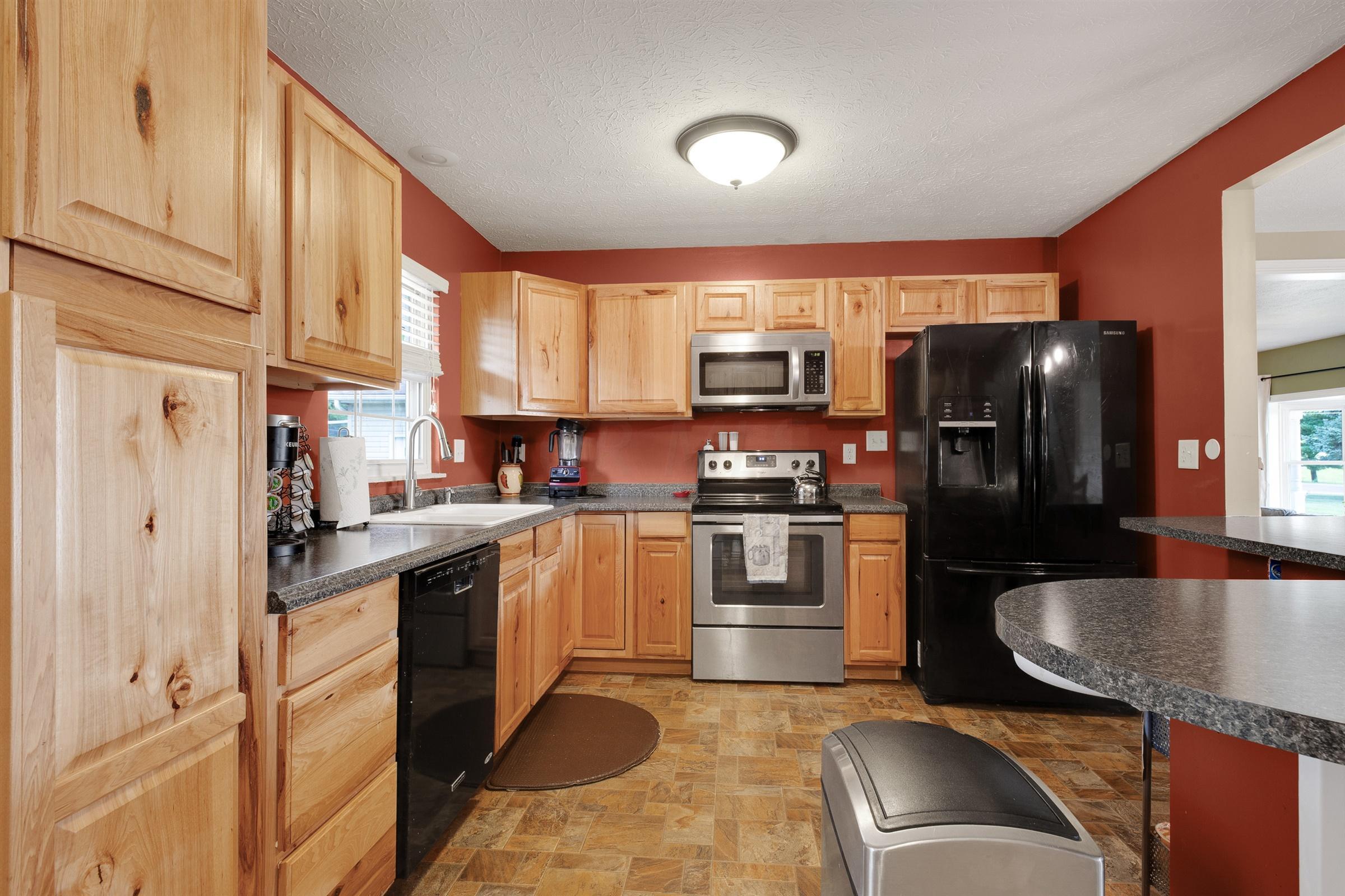 1330 Ginder Road Northwest Lancaster, OH 43130 - Photo 16 of 47 Gallery Image 16