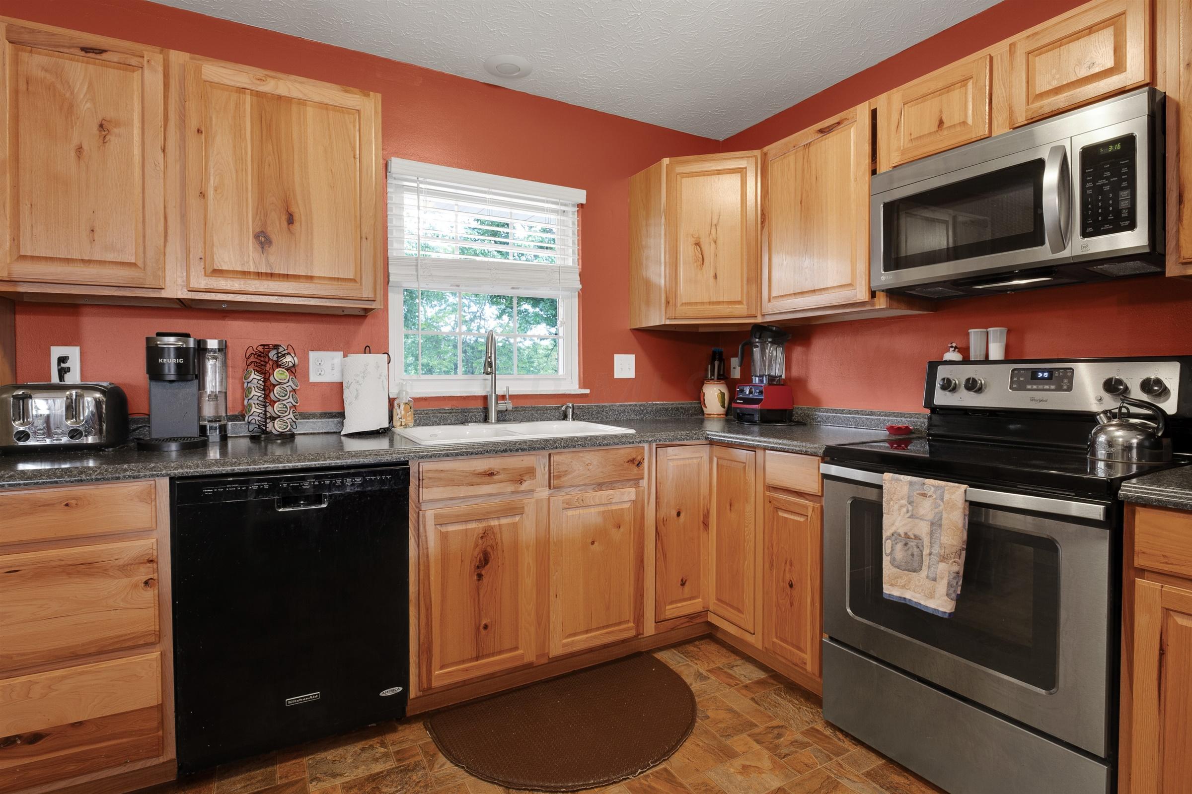 1330 Ginder Road Northwest Lancaster, OH 43130 - Photo 17 of 47 Gallery Image 17