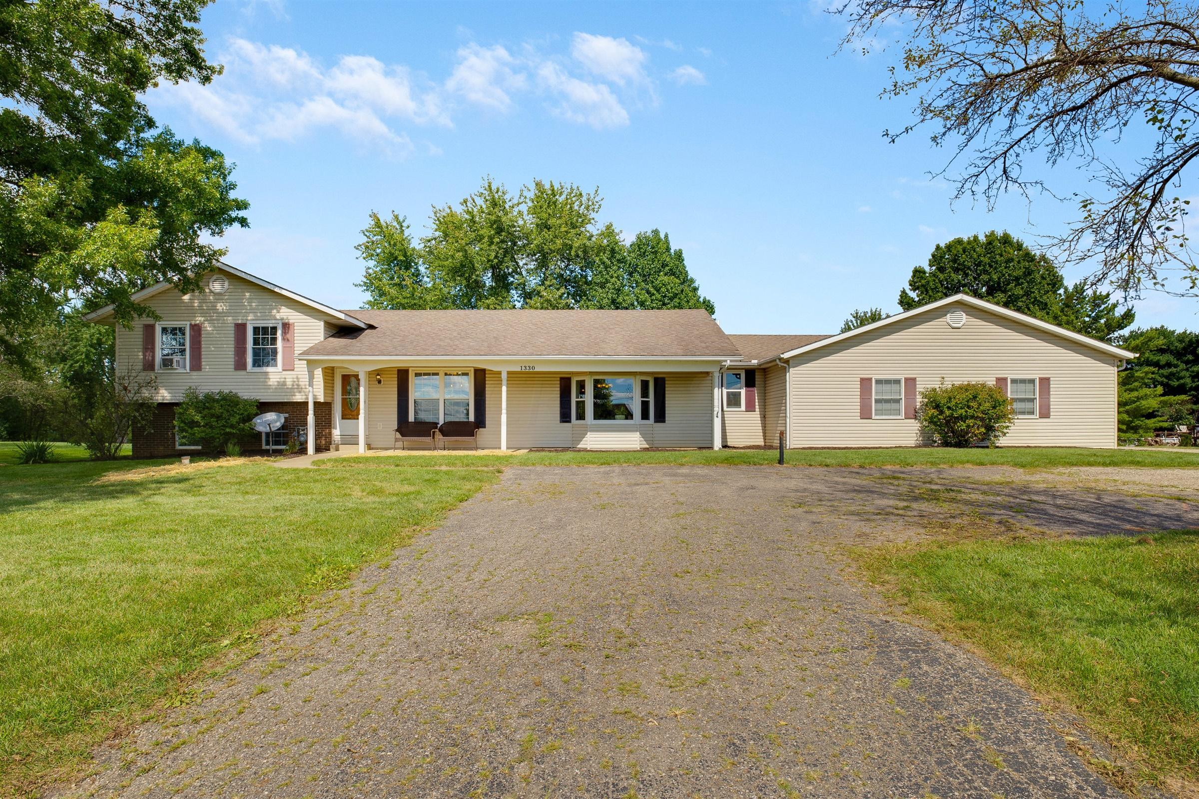 1330 Ginder Road Northwest Lancaster, OH 43130 - Photo 4 of 47 Gallery Image 4