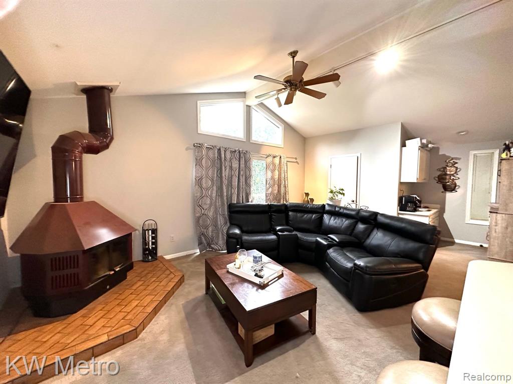 2724 Trafford Road Royal Oak, MI 48073 - Photo 6 of 22