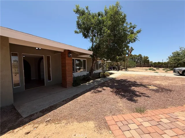 $449,000 | 20219 Osseo Road, Apple Valley, CA 92308