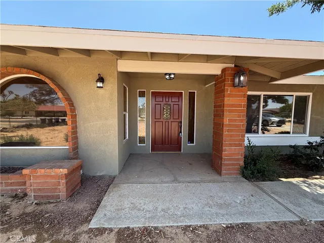 $449,000 | 20219 Osseo Road, Apple Valley, CA 92308