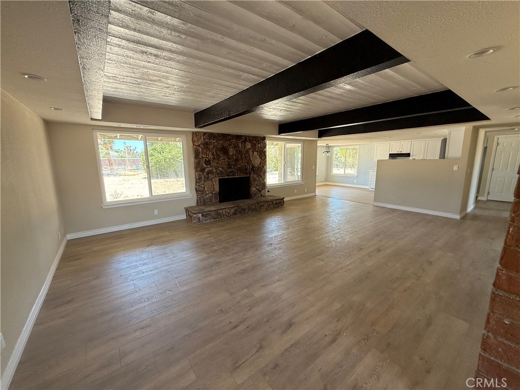 20219 Osseo Road Apple Valley, CA 92308 - Photo 8 of 43