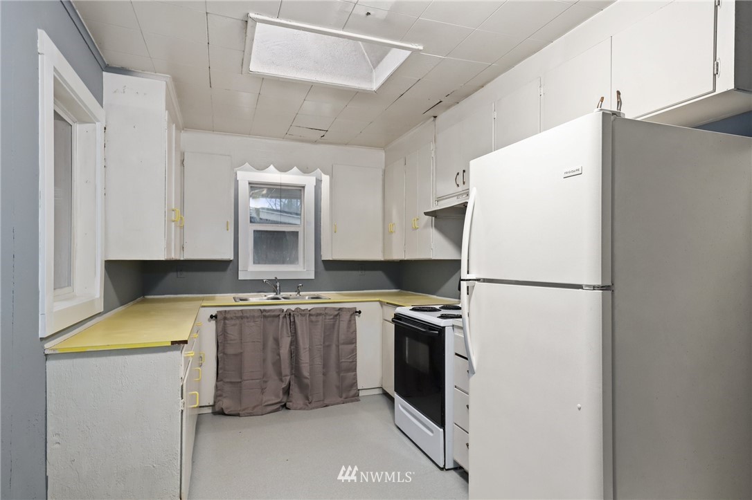 1980 Southeast Holman Road Port Orchard, WA 98367 - Photo 15 of 26 Gallery Image 15