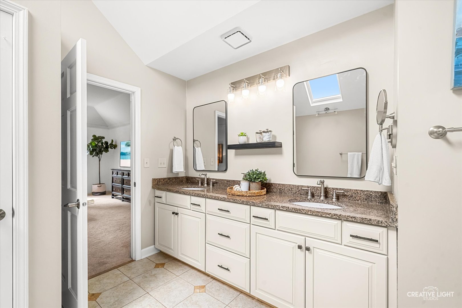 1644 Riparian Drive Naperville, IL 60565 - Photo 25 of 66