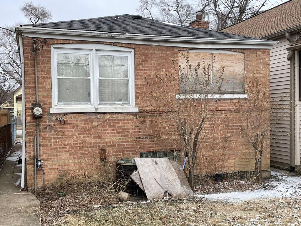 335 West 106th Place Chicago, IL 60628 - Photo 2 of 3