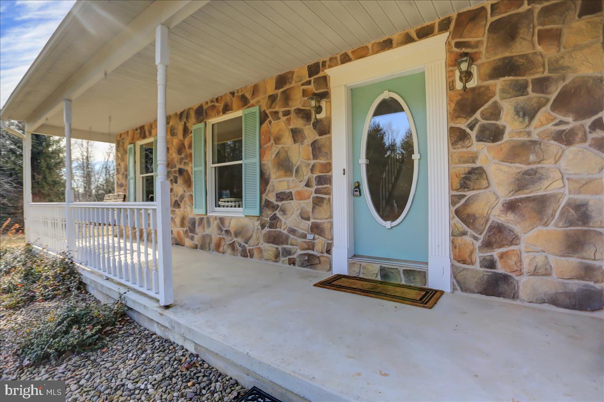 326 Sunset Road Orrtanna, PA 17353 - Photo 3 of 29 Gallery Image 3
