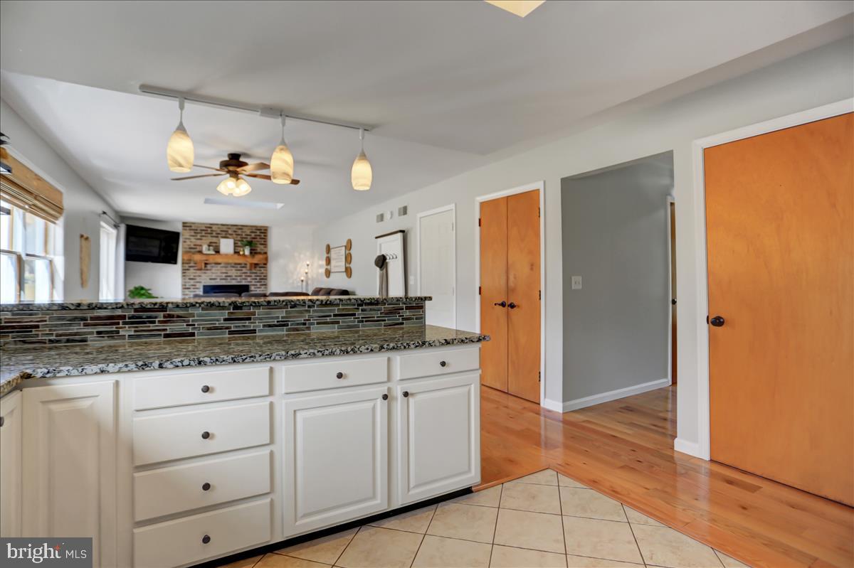 326 Sunset Road Orrtanna, PA 17353 - Photo 7 of 29 Gallery Image 7