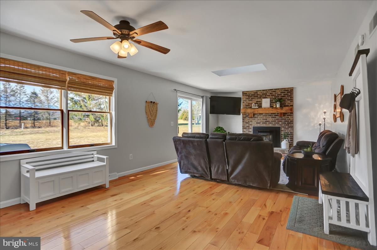 326 Sunset Road Orrtanna, PA 17353 - Photo 8 of 29 Gallery Image 8