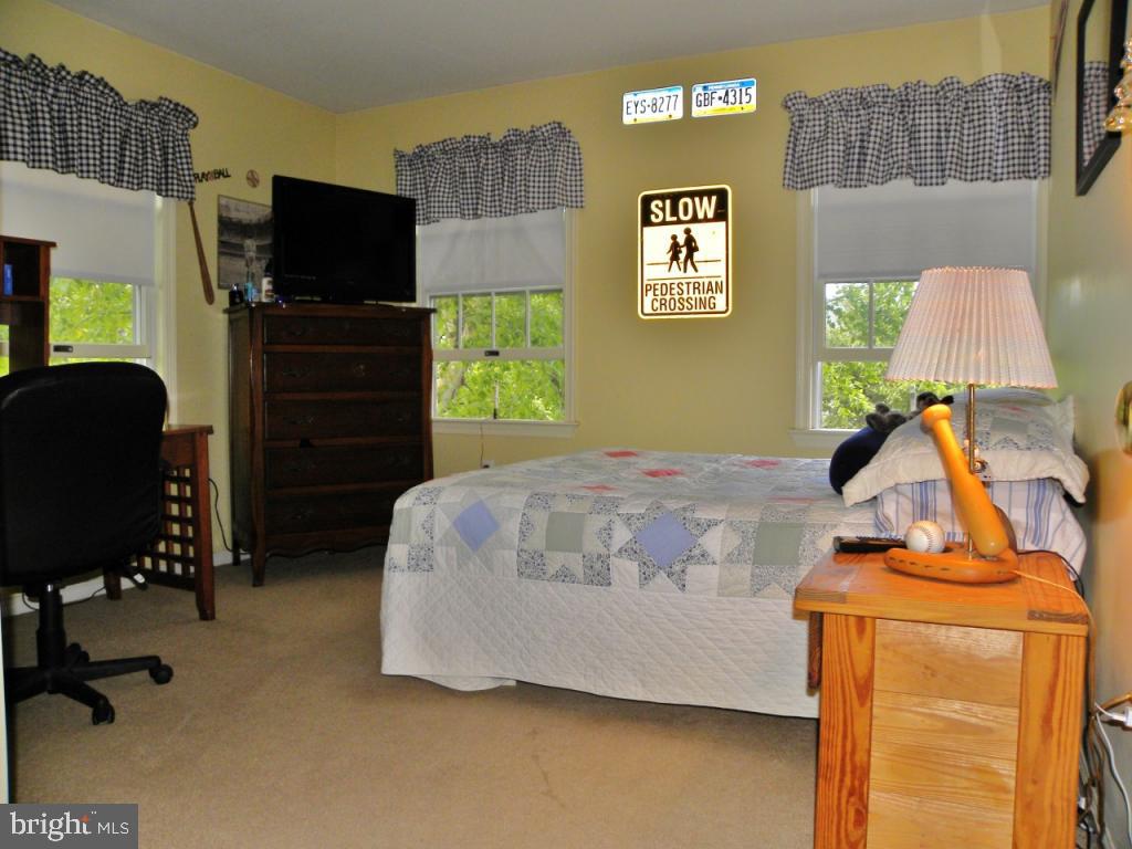 522 South Locust Street Lititz, PA 17543 - Photo 18 of 38