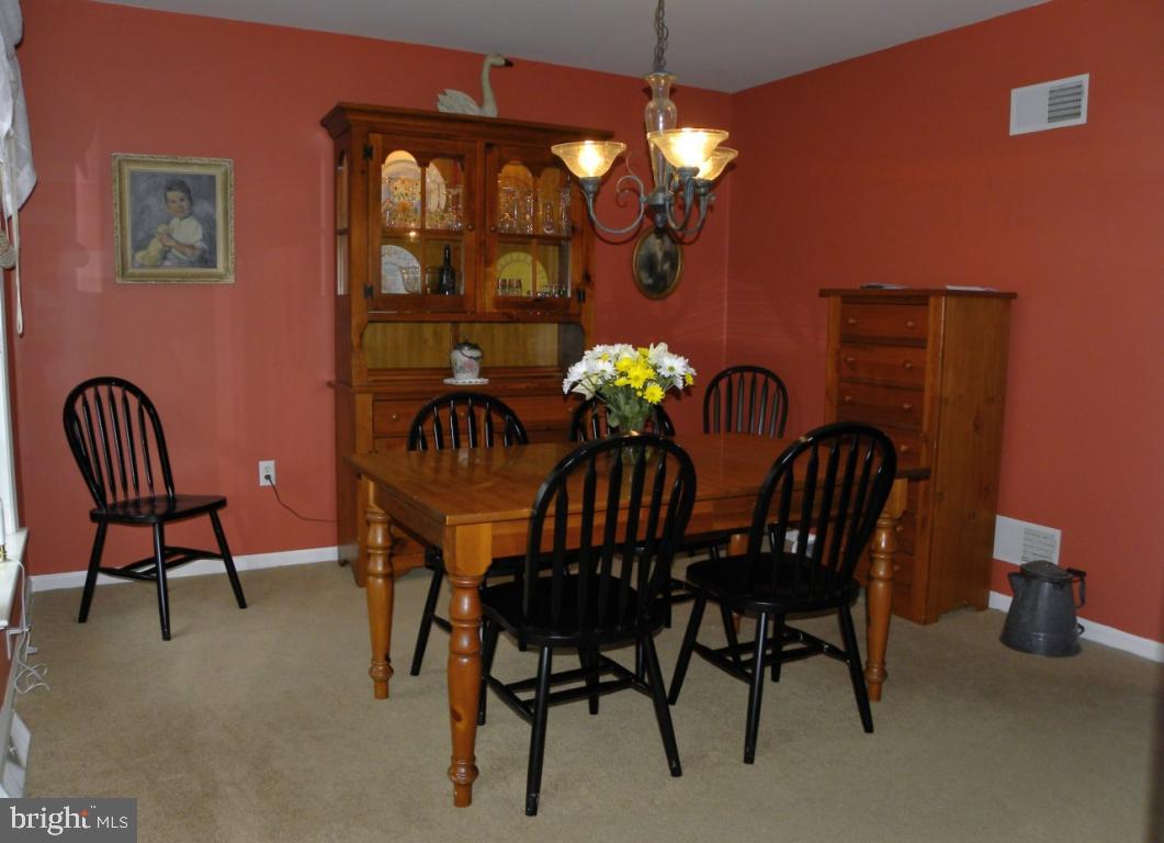 522 South Locust Street Lititz, PA 17543 - Photo 5 of 38