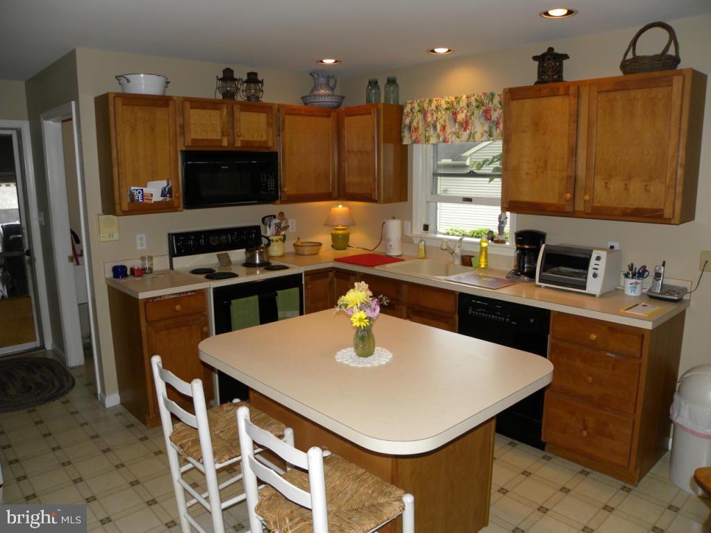 522 South Locust Street Lititz, PA 17543 - Photo 9 of 38