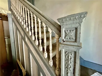 a view of an entryway