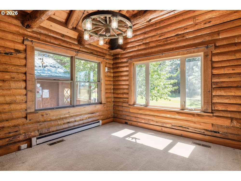 3262 Lake Forest Road Chiloquin, OR 97624 - Photo 3 of 33