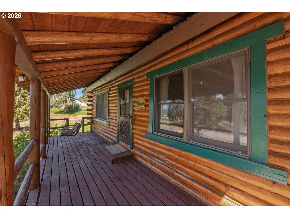 3262 Lake Forest Road Chiloquin, OR 97624 - Photo 4 of 33