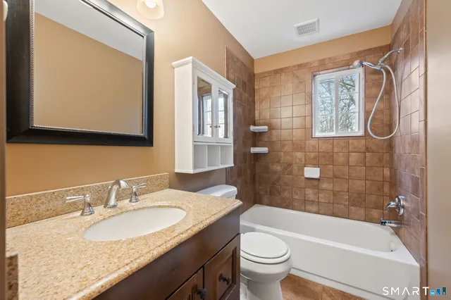 $2,000 | 92 Cynthia Lane, Unit E7, Middletown, CT 06457